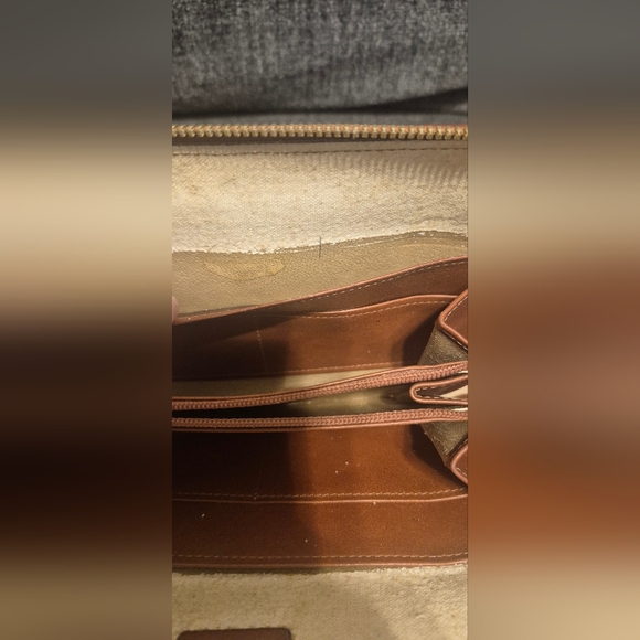 Dooney & Bourke Vintage Crossbody - Picture 10 of 14